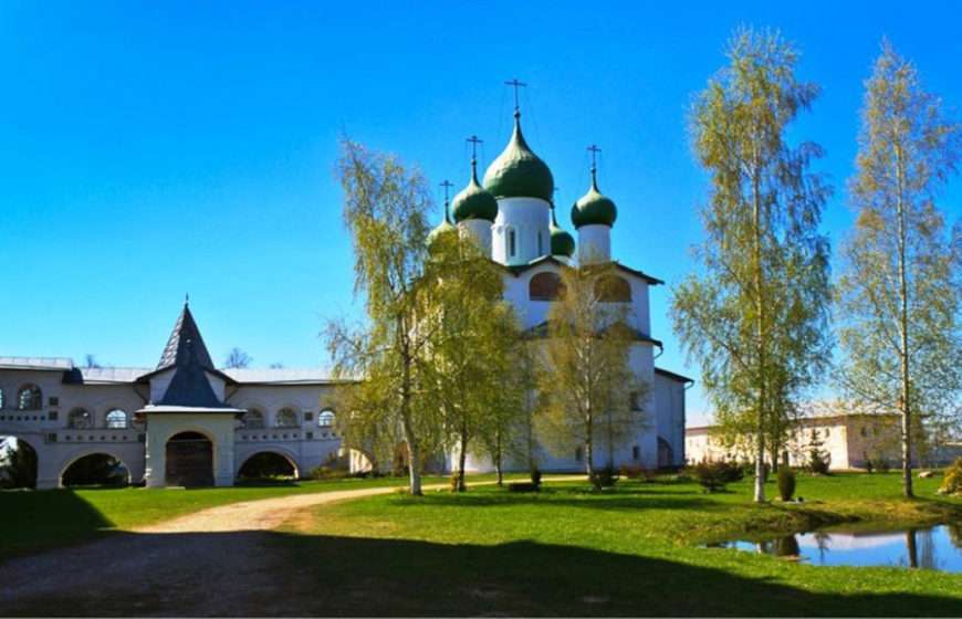 Сковородский монастырь в Великом Новгороде. Великий Новгород женский монастырь зеленый. Николо-Сковородский монастырь. Николо-Сковородский монастырь Ярославль.