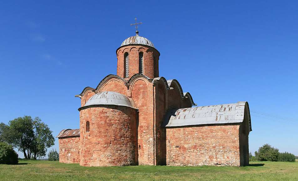 Памятник-музей церковь Спаса Преображения на Ковалеве