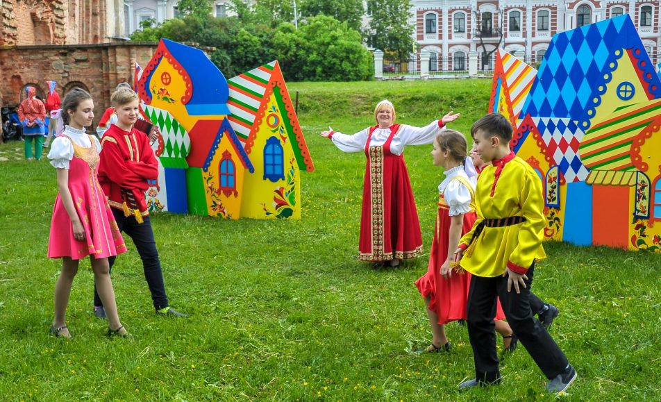 Игры и люди