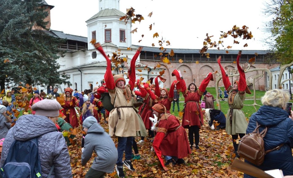 Осень величаем! Птиц провожаем!