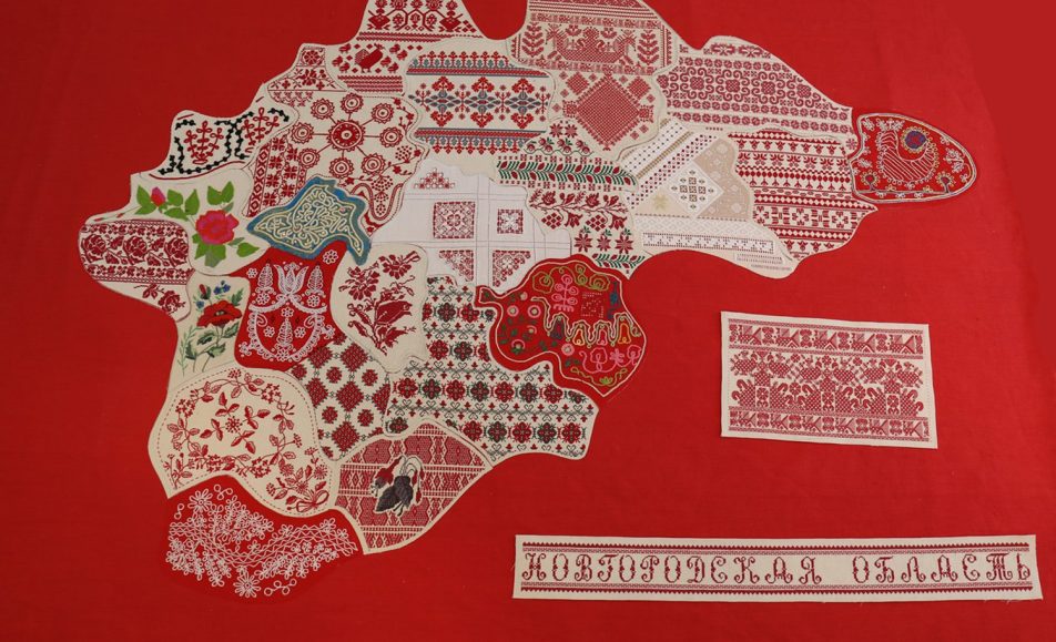 Вышитая карта Новгородской области