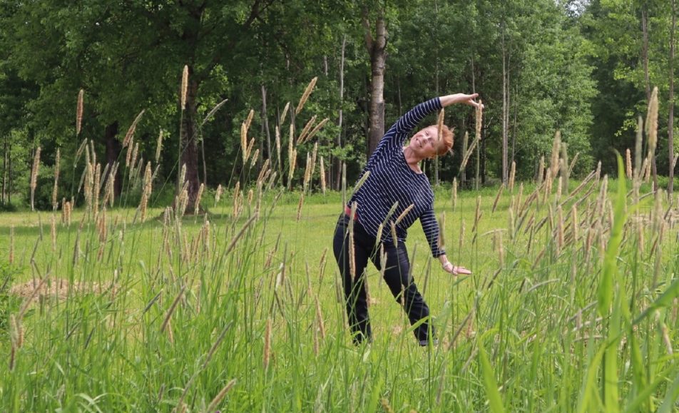 108 Сурья Намаскар