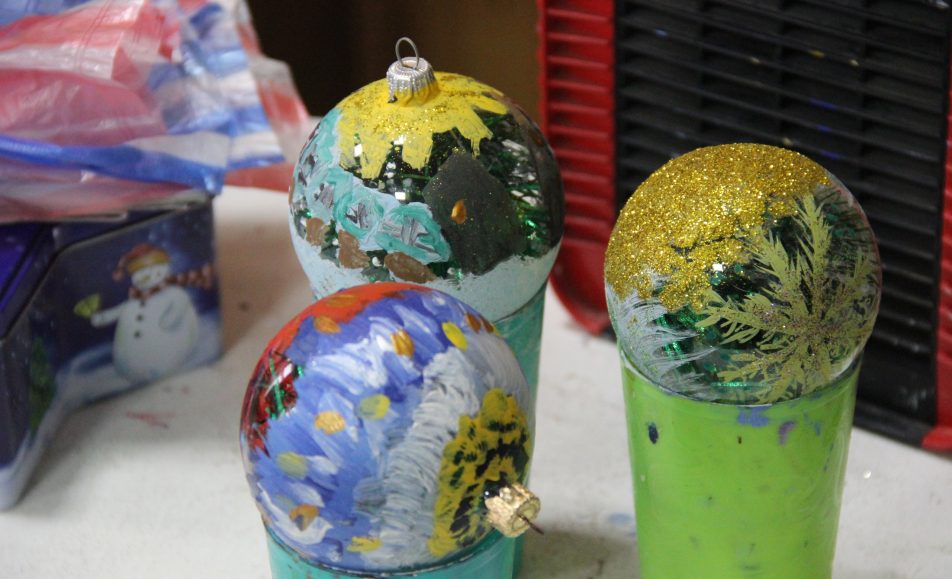 Роспись ёлочных игрушек и новогодних украшений