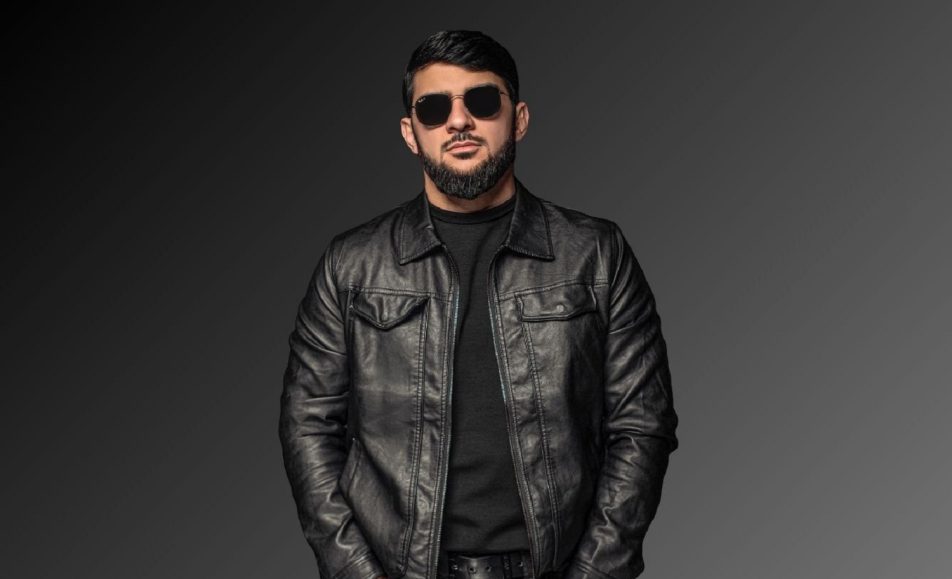 Ислам Итляшев