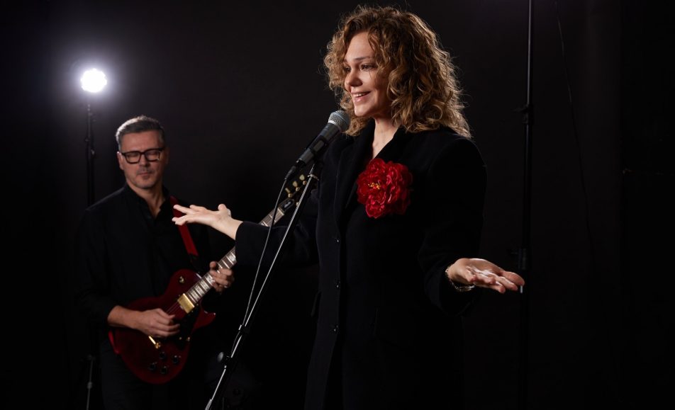 Все персонажи вымышлены