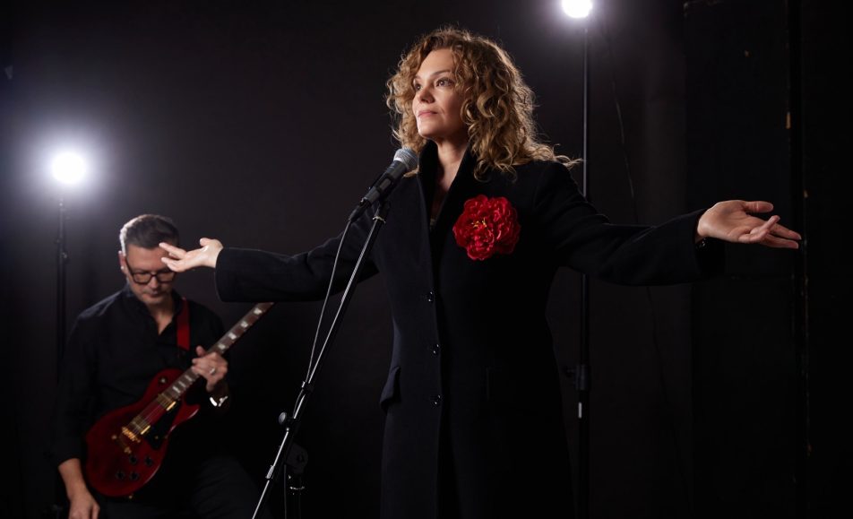 Все персонажи вымышлены