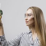 Женщина в физике