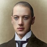 Николай Гумилев. Как биография создала культового поэта