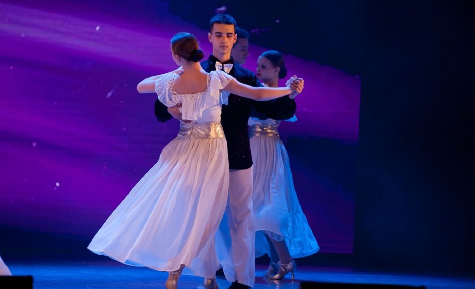 Здесь зажигаются звезды